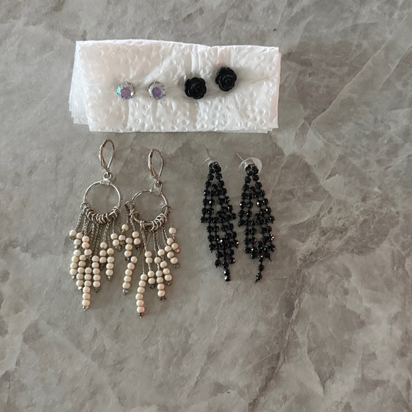 Black and White Dangle Earrings Set Bundle 4 Pairs - Picture 3 of 7